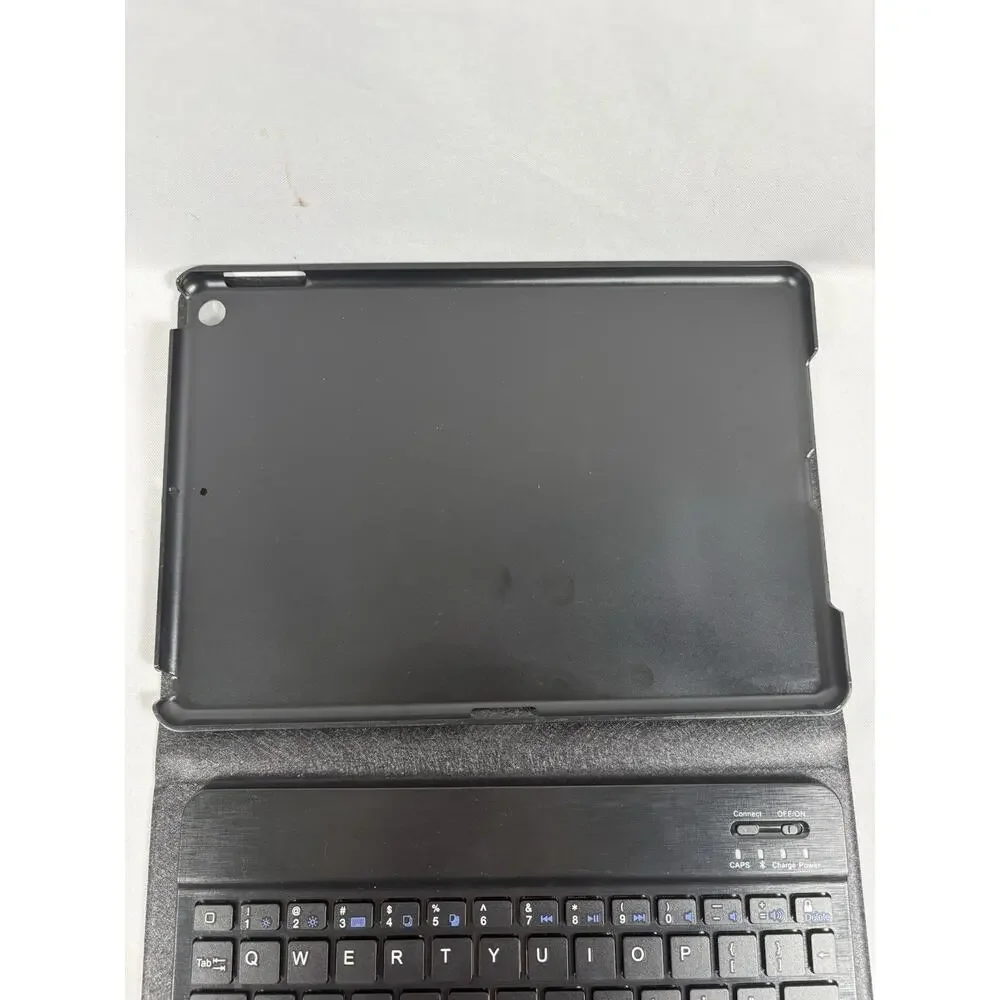 Keyboard Case for iPad 8and 9 Bluetooth Removable Digital Basics Air Exec